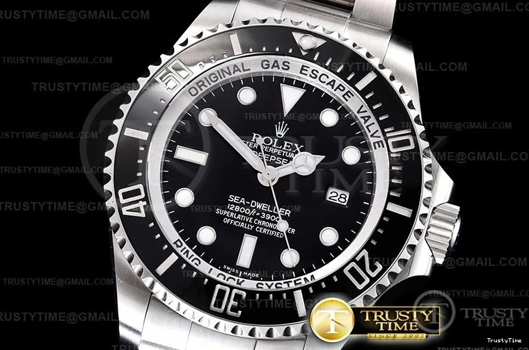 0401 ROLSD093 – Deep Sea Dweller Black Contemporary 1015